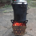 Flat-Pack Stove supports big heavy pots